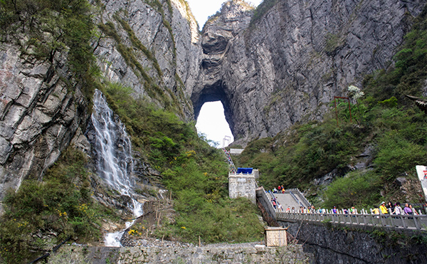 天門山天門洞